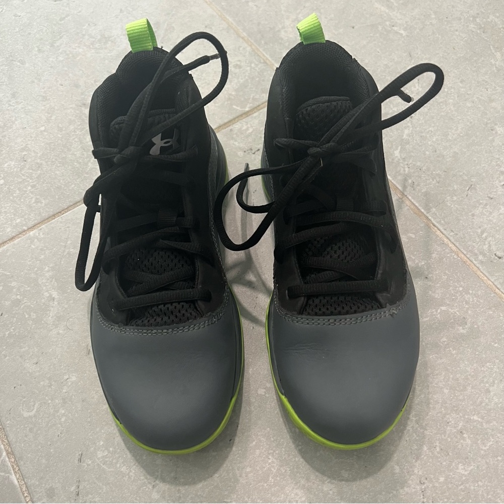 Under Armour Boys Basketball Shoes